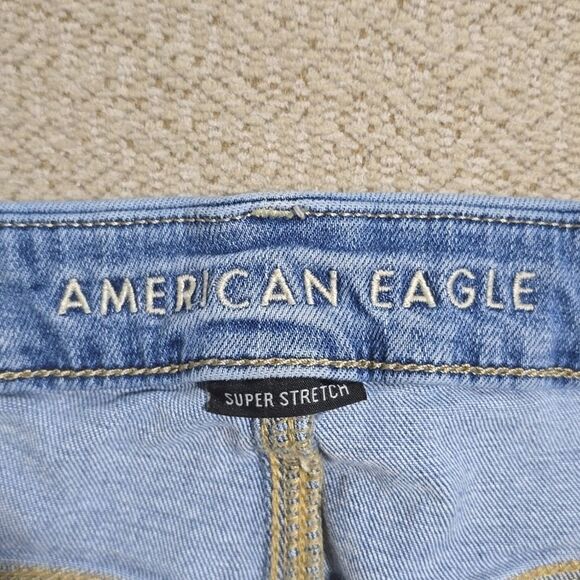 American Eagle Curvy High Rise Super Stretch Distressed Shorts - Size 16 - Picture 3 of 11